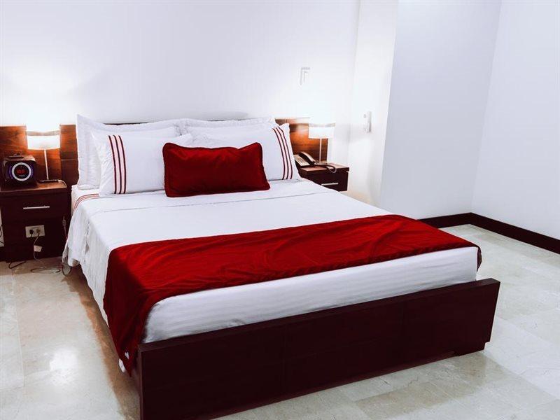 Hotel Lleras 10 Medellín Esterno foto