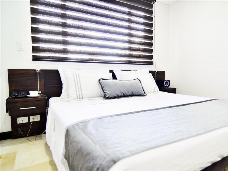 Hotel Lleras 10 Medellín Esterno foto