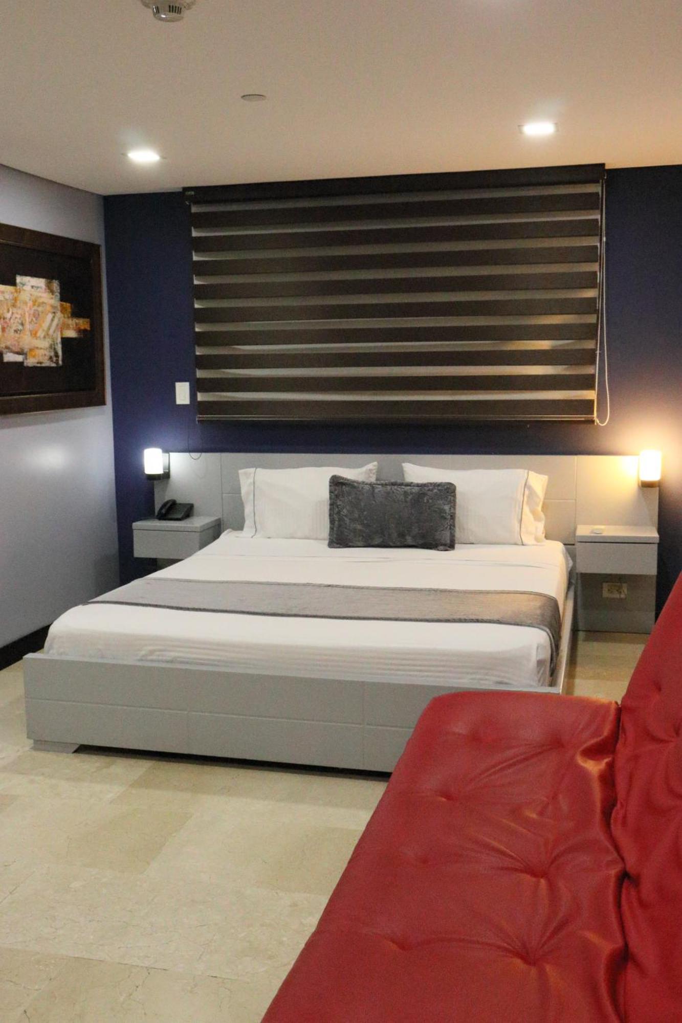 Hotel Lleras 10 Medellín Esterno foto